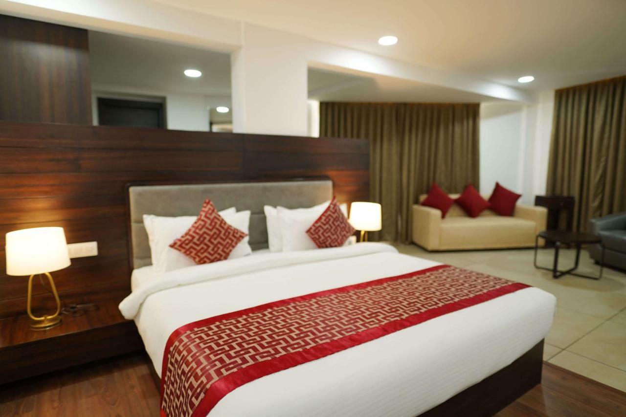The Terrace By Ladder Mgd By Citrine Hotel Thiruvananthapuram ภายนอก รูปภาพ